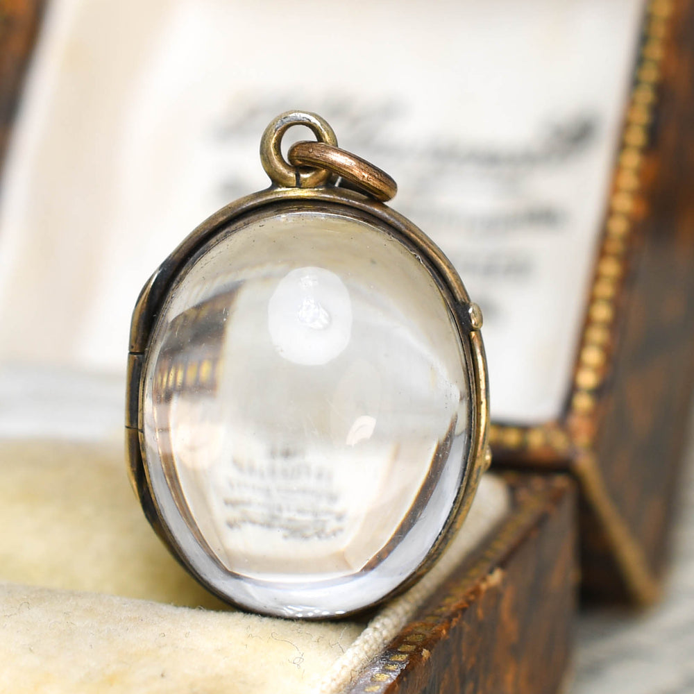 Victorian 15k Pool-Of-Light Locket