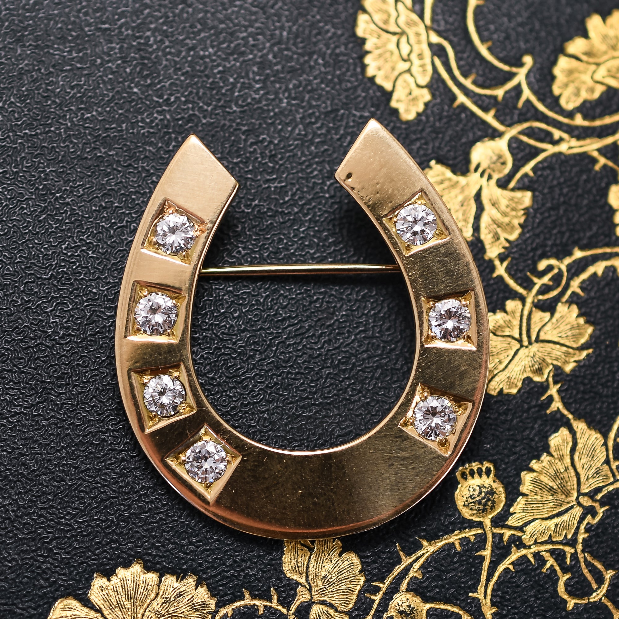 Horseshoe brooch sales