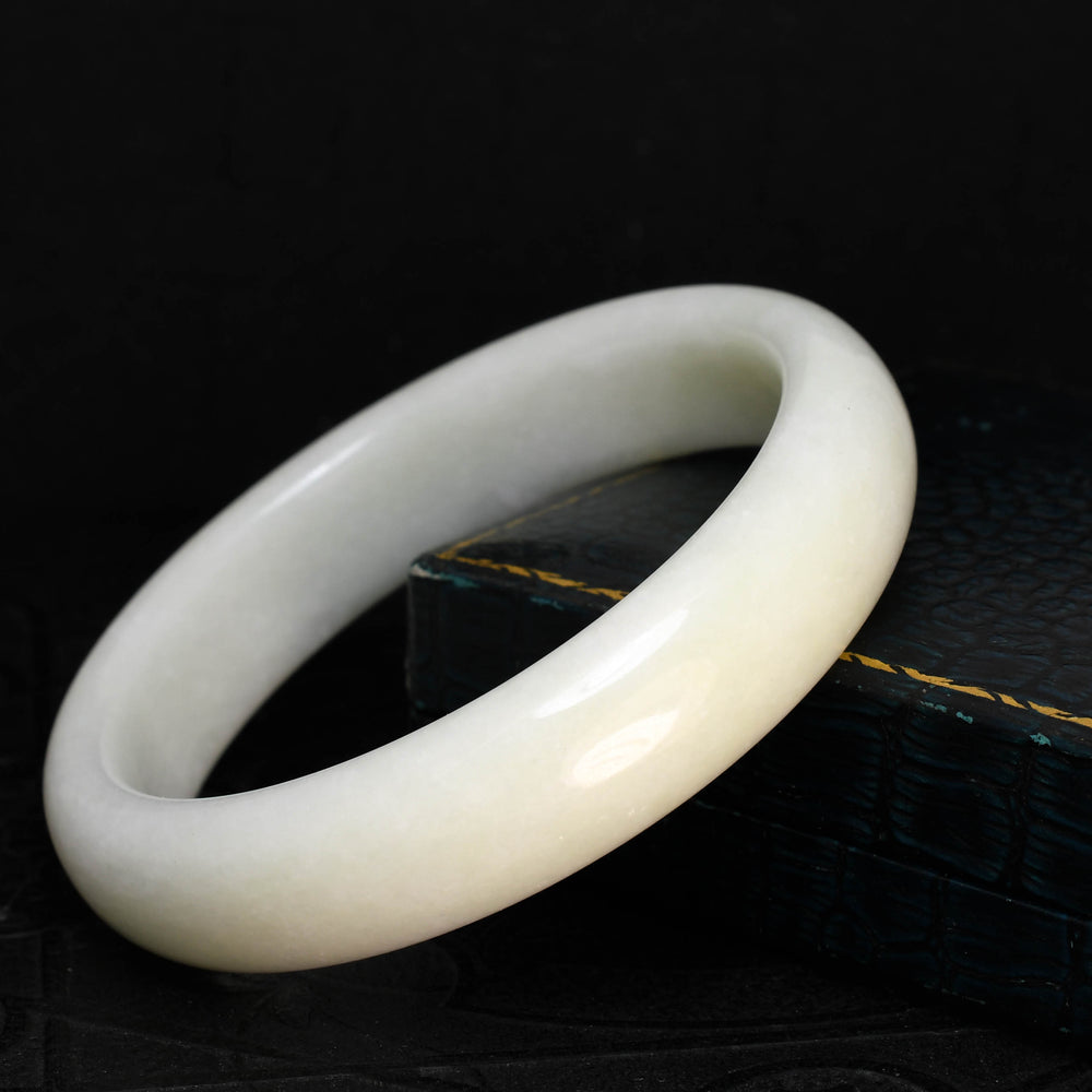 Art Deco White Jade Bangle