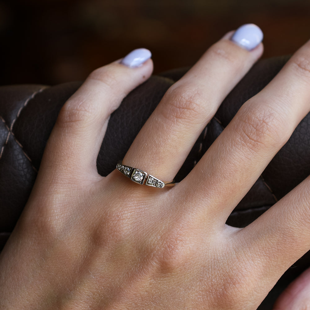 Art Deco 5-Stone Diamond Ring