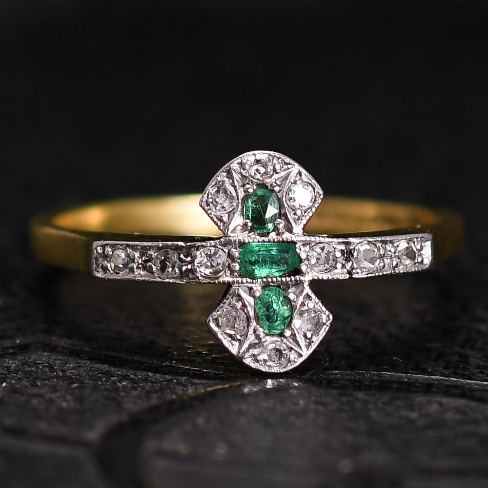 Art Deco Emerald & Diamond Ring