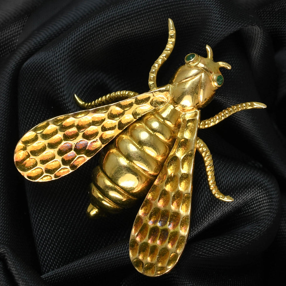 Vintage 18k Gold Bee Brooch by Chaumet