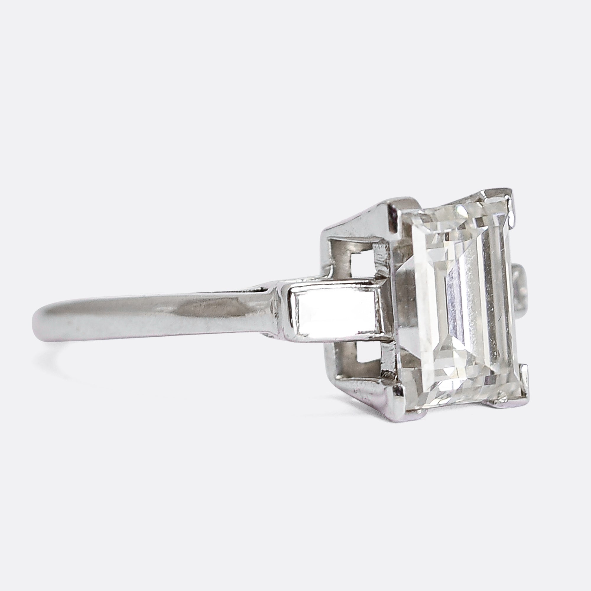 Authentic! Cartier Platinum .40ct VVS1/G Diamond Solitaire Engagement Ring  | Fortrove