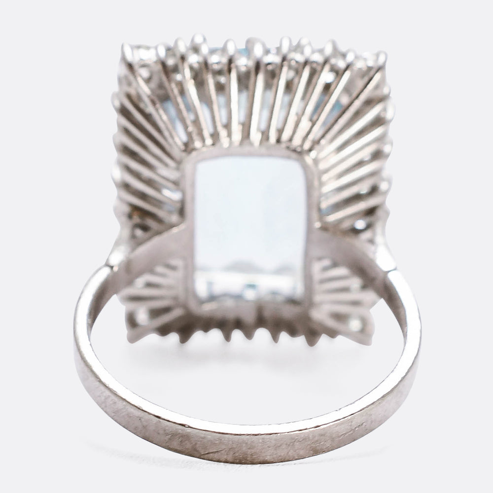 Vintage 9.25ct Aquamarine & Diamond Cluster Ring
