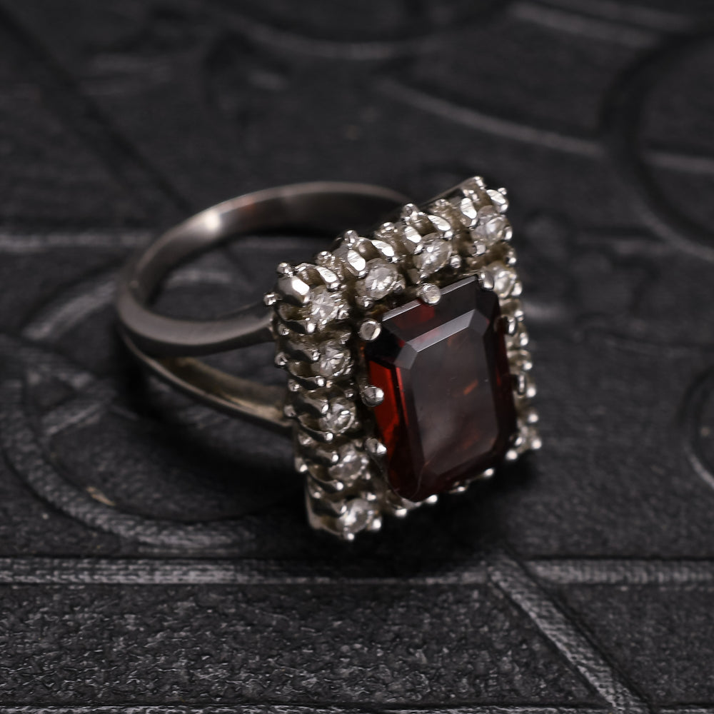 Vintage 6 Carat Garnet Picture Frame Ring