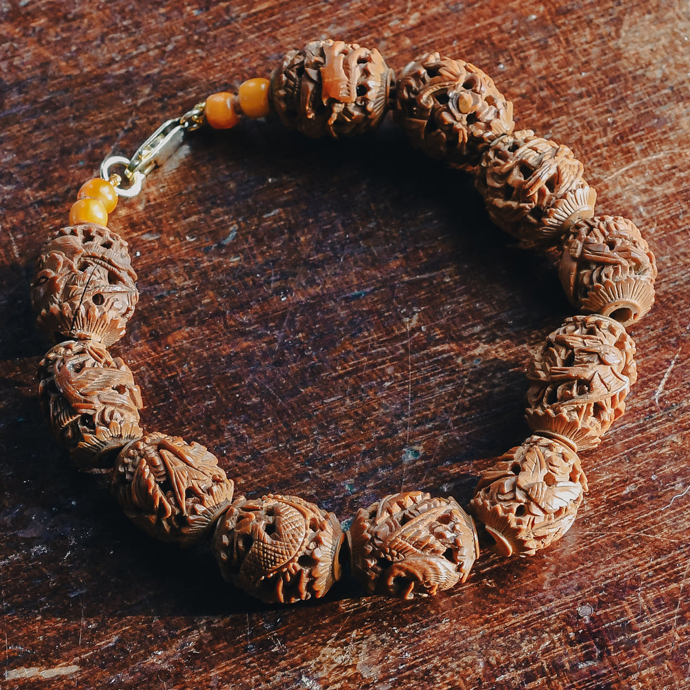 19th Century Chinese Heidao Carved Beads Bracelet