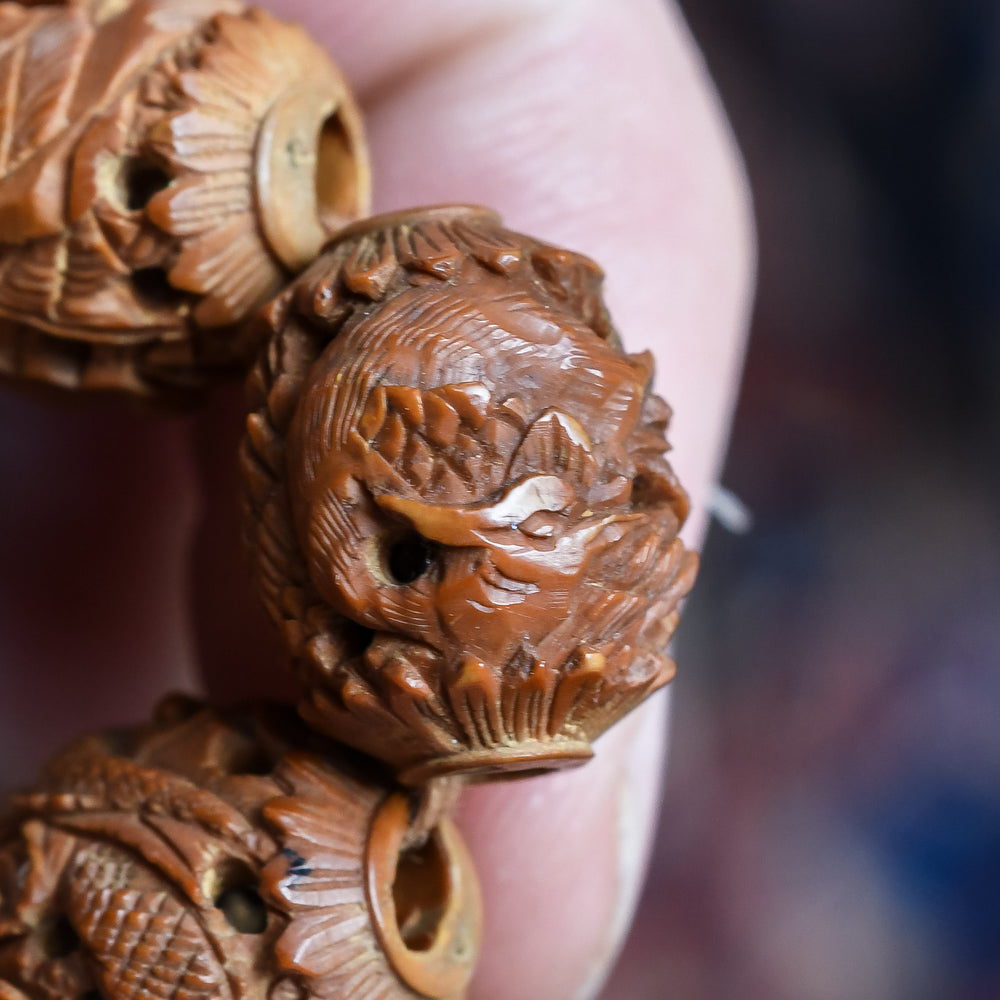 19th Century Chinese Heidao Carved Beads Bracelet