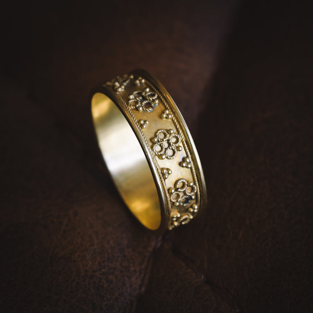 Victorian Etruscan Revival Gold Band