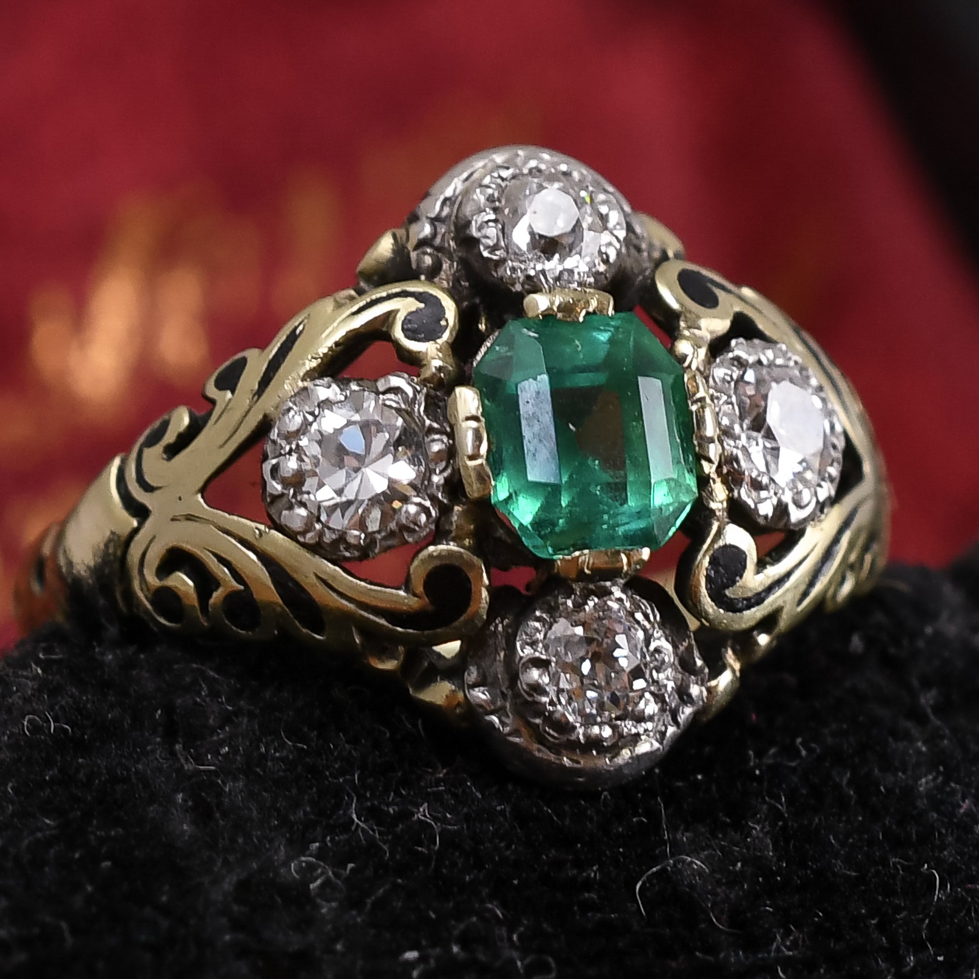 Clara vintage emerald and diamond cluster engagement ring – The Vintage Ring  Company