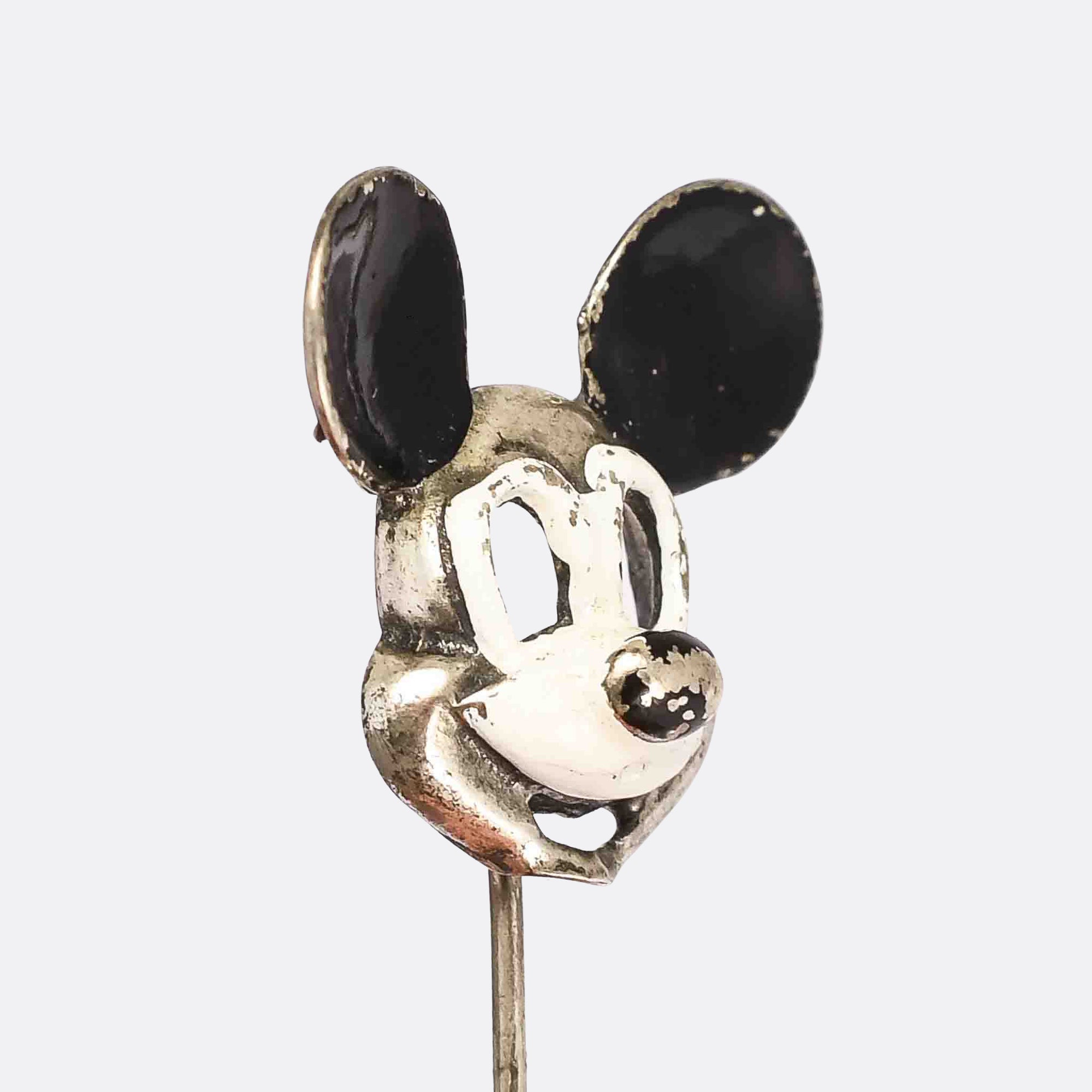 https://www.butterlaneantiques.com/cdn/shop/products/1930sMickeyMouseEnamelledStickPin_2_2000x.jpg?v=1656410867