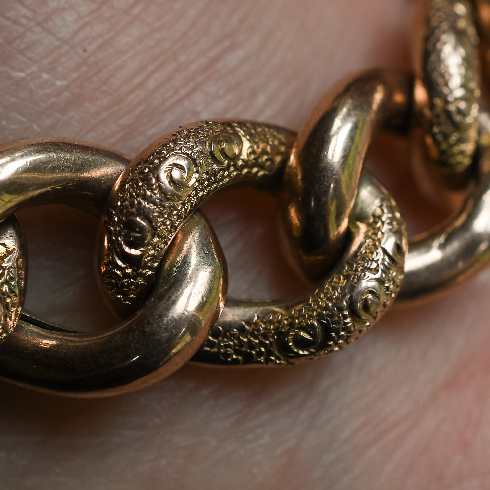 Victorian 9k Gold Curb Link Bracelet Heart Lock Large Chunky Links -  Victoria Sterling