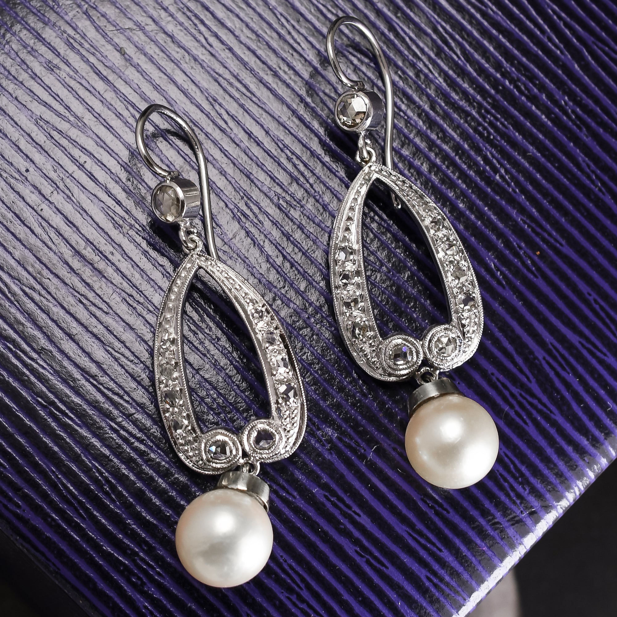1950 Vintage Mabé Pearls ClipOn Earrings 14 Karat Yellow Gold For Sale at  1stDibs  vintage pearl clip on earrings vintage clip on pearl earrings 1950s  pearl earrings
