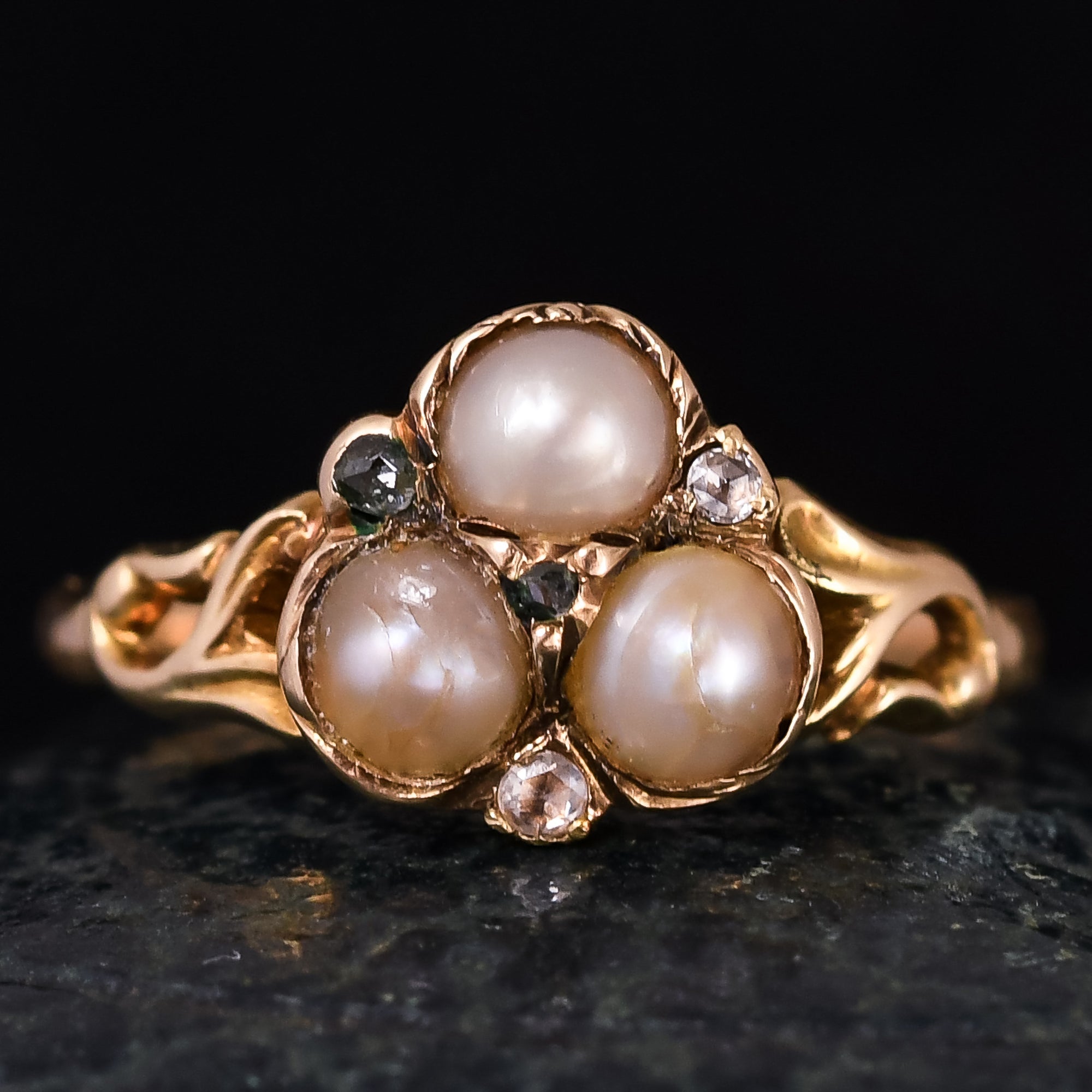 Pearl & Diamond Side Cluster Ring